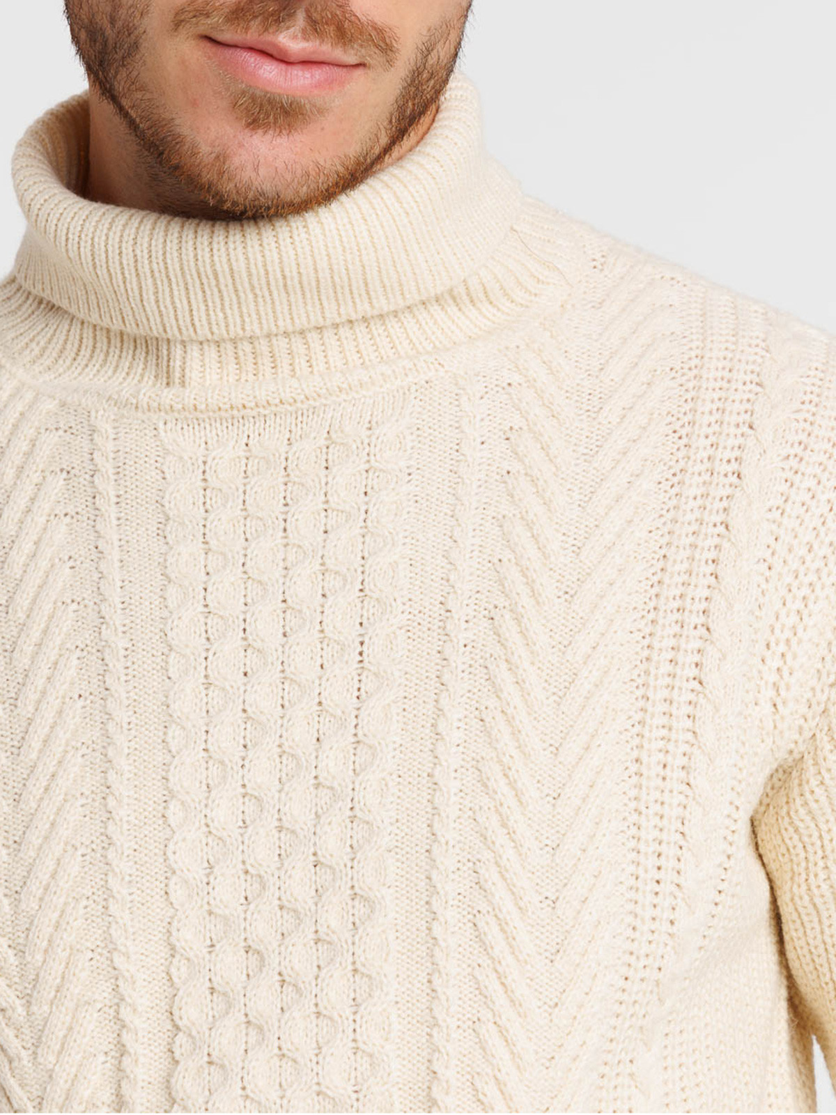 Pull col roulé homme coloris mastic Pull col roulé homme coloris mastic