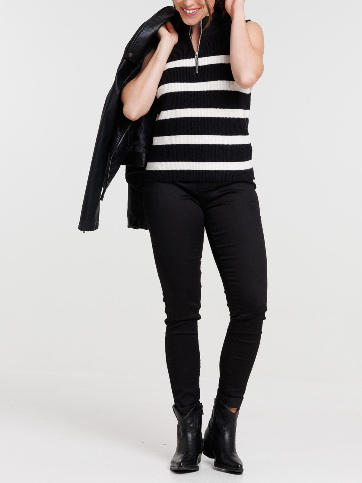 Pull sans manches rayé noir écru femme