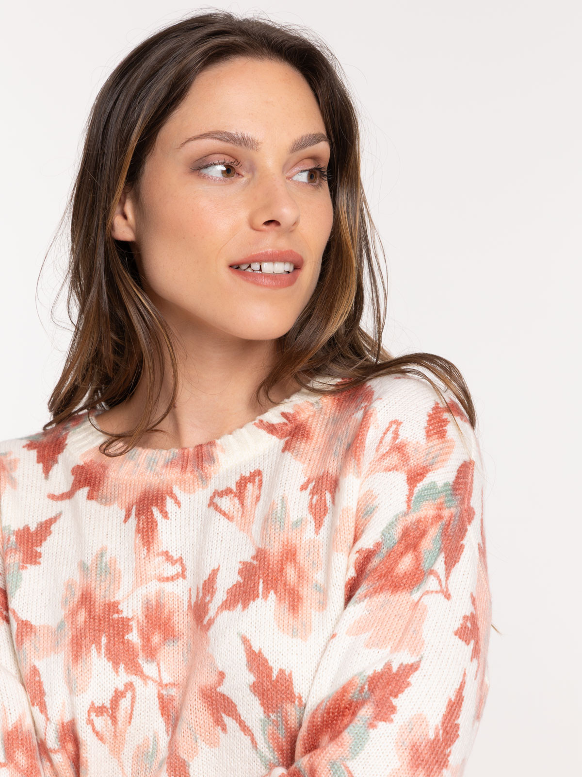 Pull fleuri col rond femme Pull fleuri col rond femme