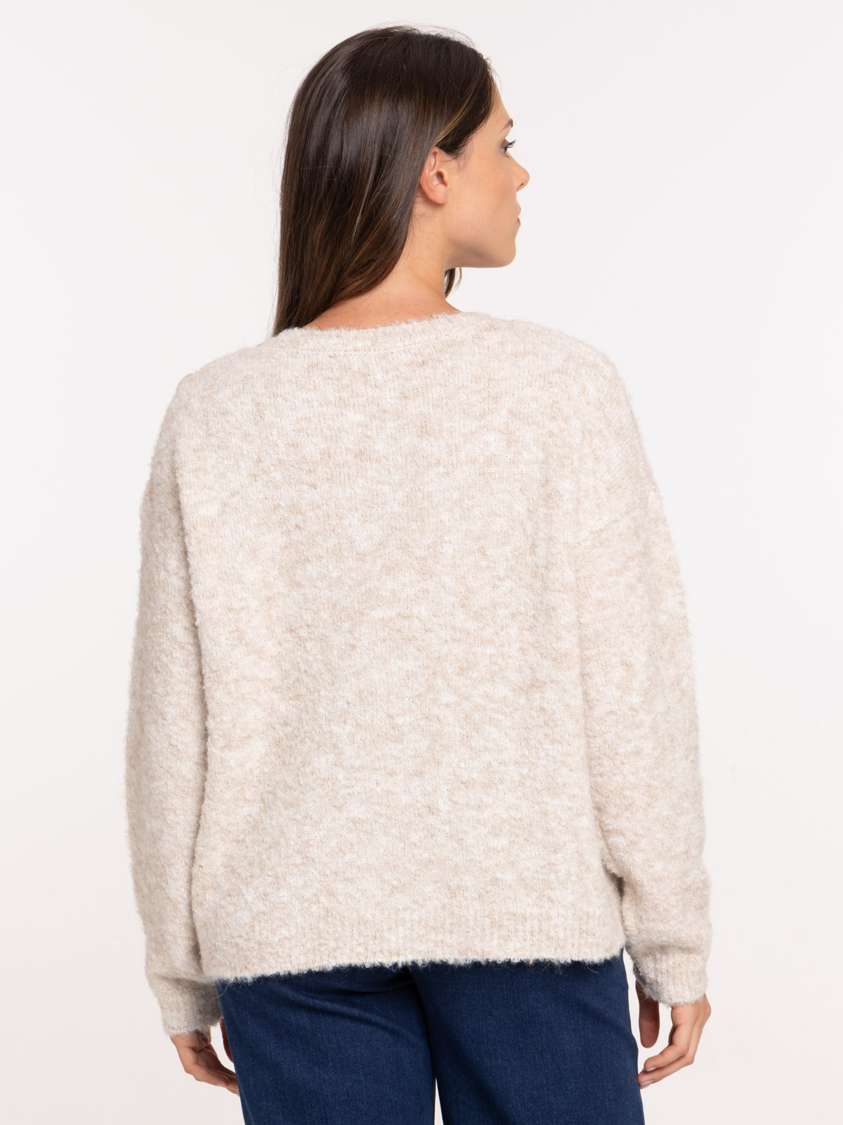 Pull femme crème grisée boutons épaules