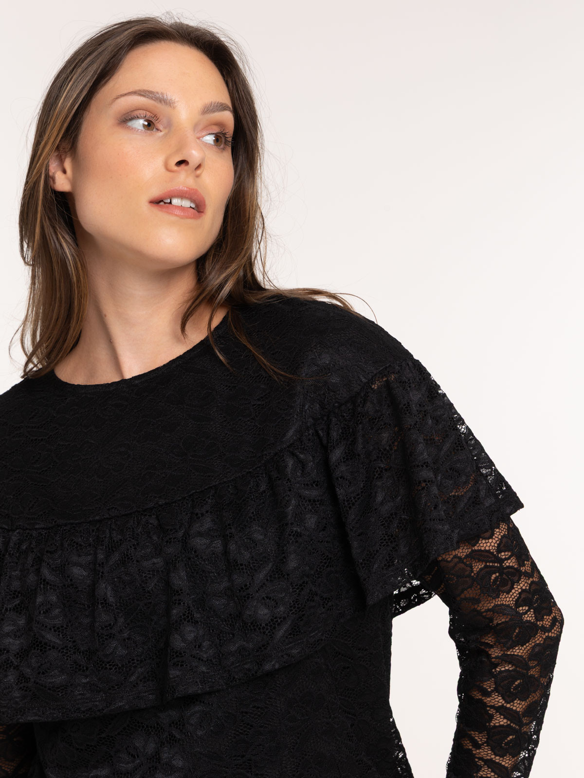 T-shirt noir dentelle taille