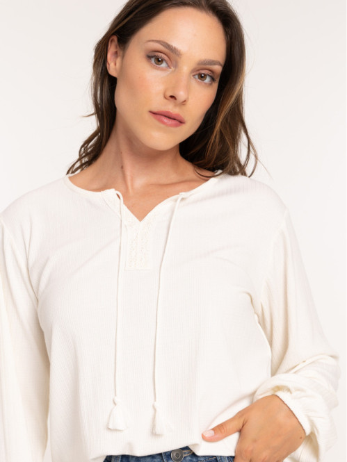 T-shirt col rond avec liens...