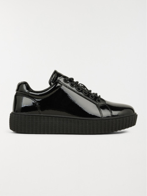 Baskets basses vernies...