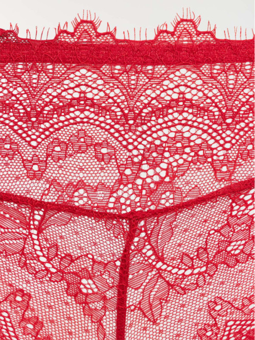 Tanga dentelle rouge grande...