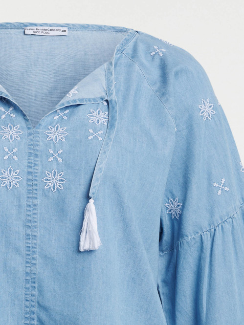Blouse brodée grande taille...