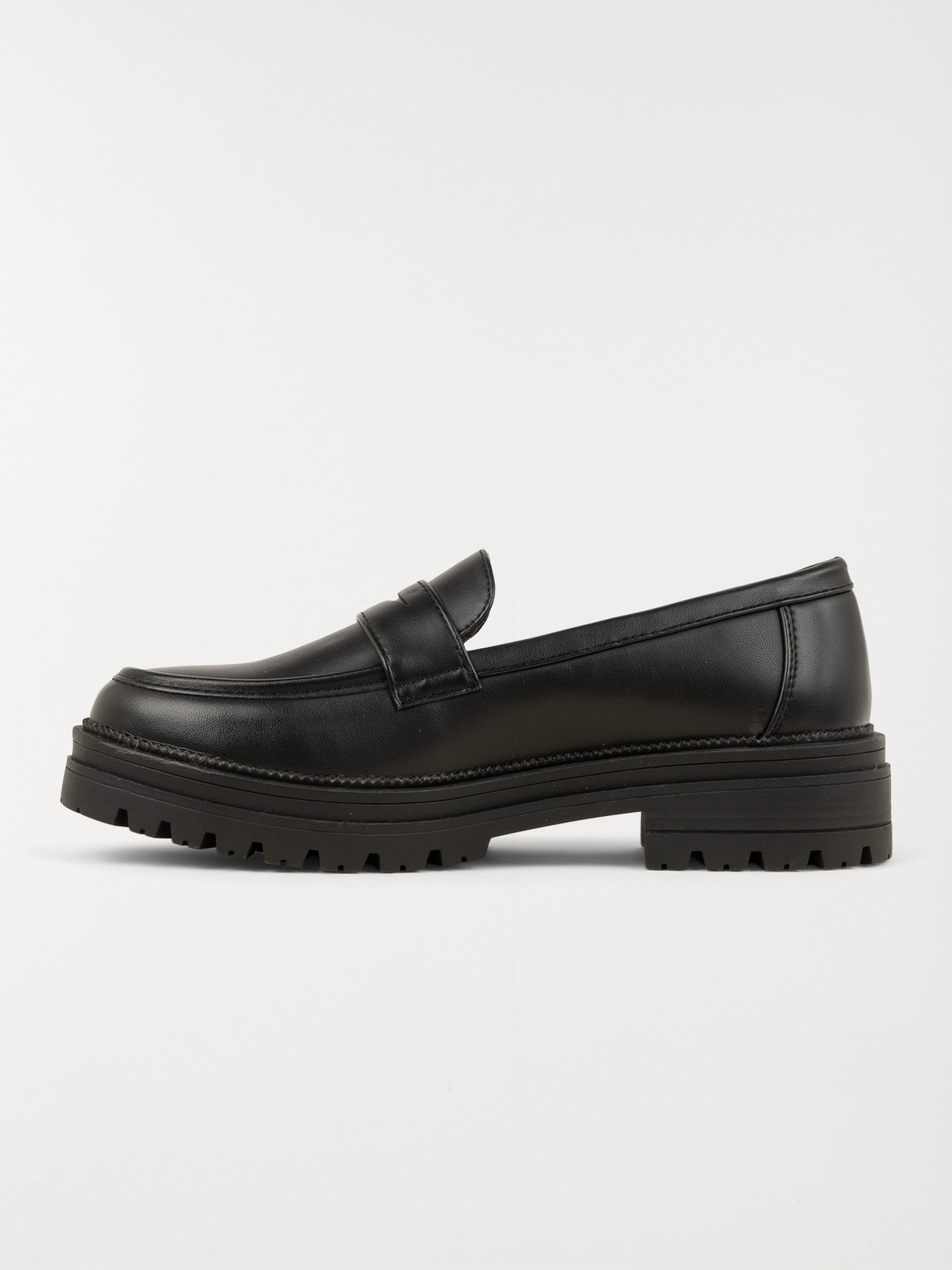 Mocassin coloris noir femme (36-41)