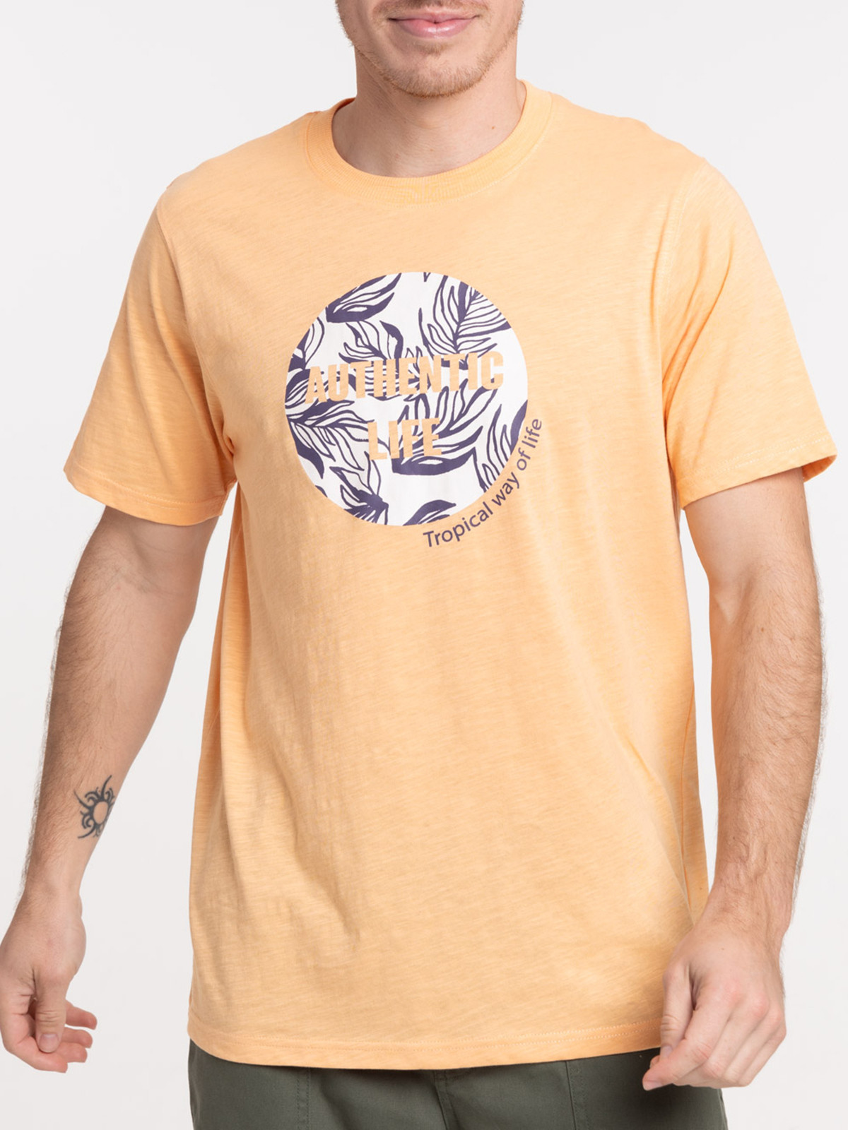 T-shirt imprimé coloris abricot homme T-shirt imprimé coloris abricot homme