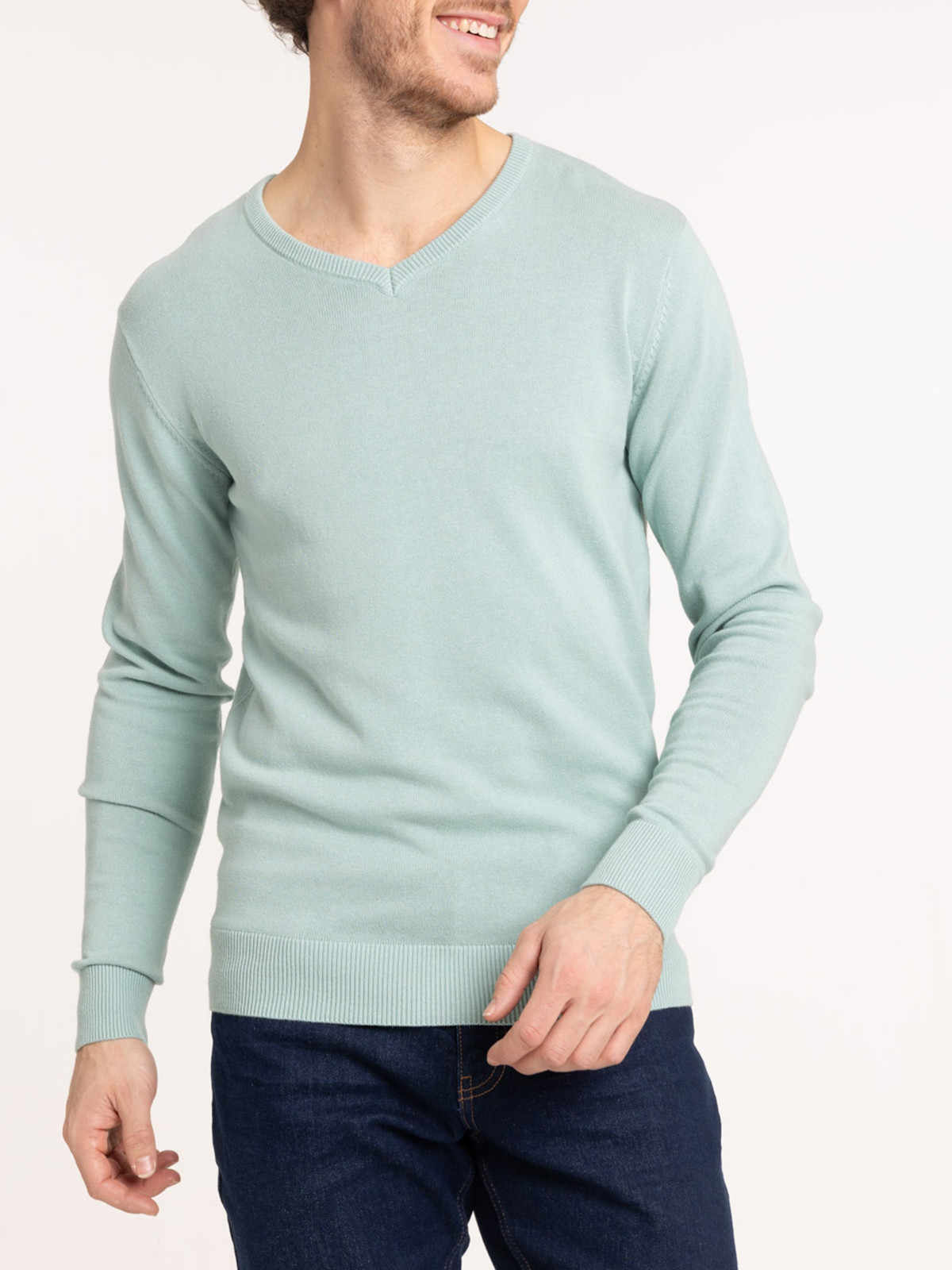 Pull col V bleu amande homme