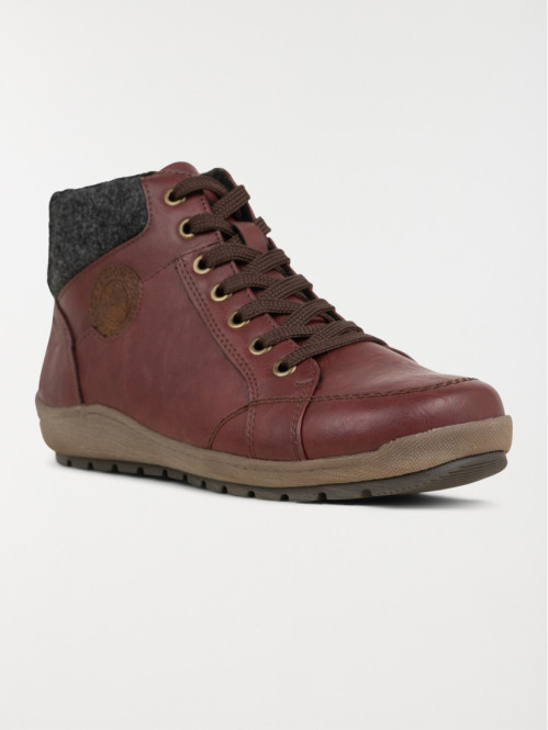 Baskets montantes rouges...