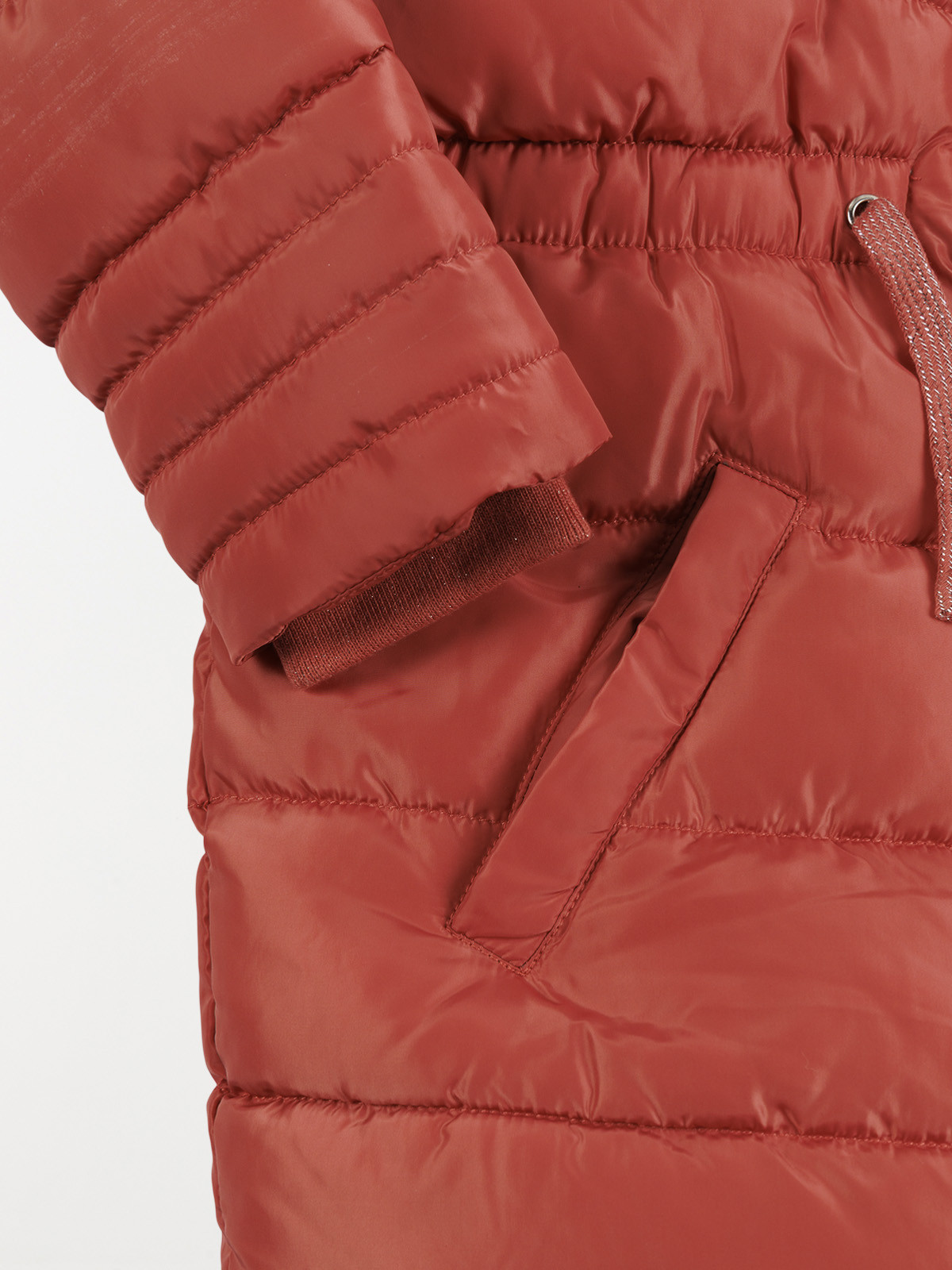 Doudoune à capuche fille (3-12A) Doudoune à capuche fille (3-12A)