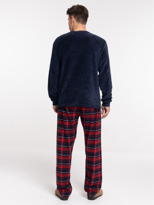 Pyjama de Noël à carreaux...