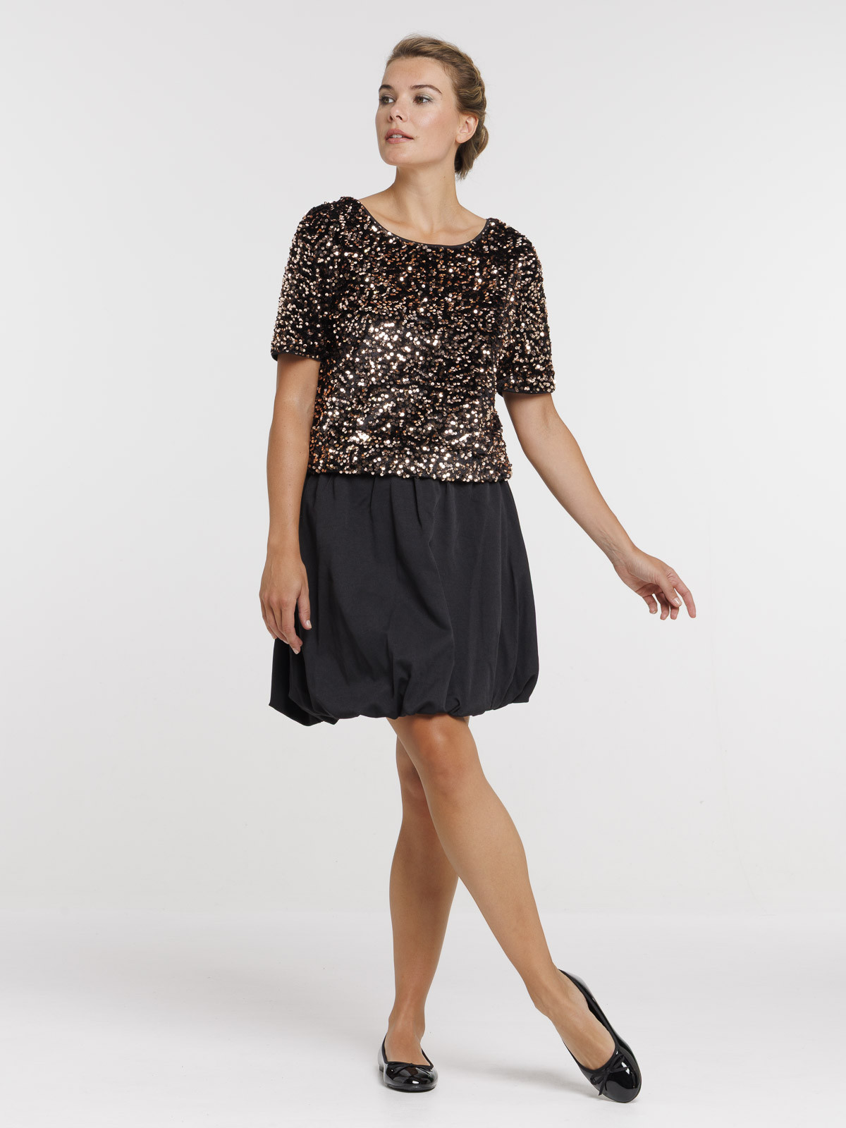 Jupe forme boule noire femme Jupe forme boule noire femme