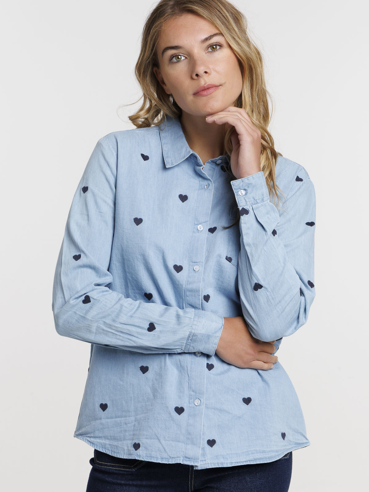 Chemise cœurs brodés femme Chemise cœurs brodés femme