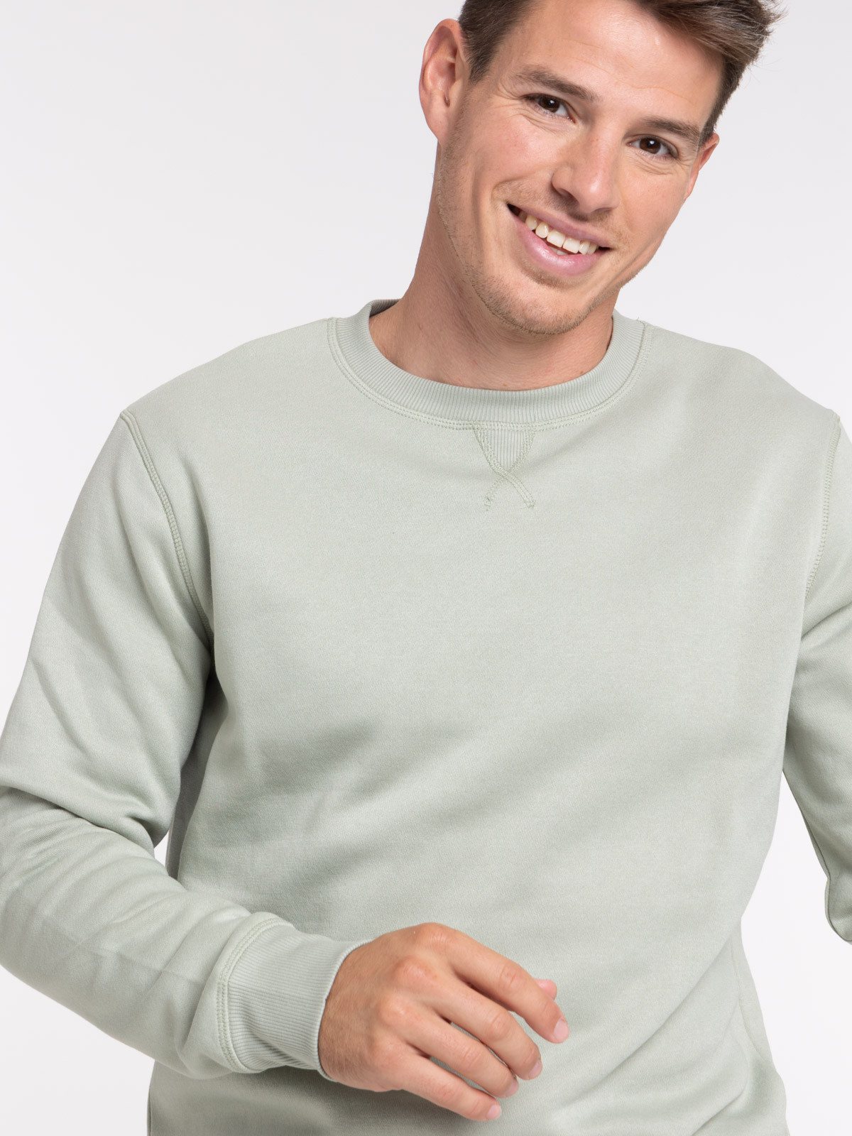 Sweat basique coloris sauge homme Sweat basique coloris sauge homme