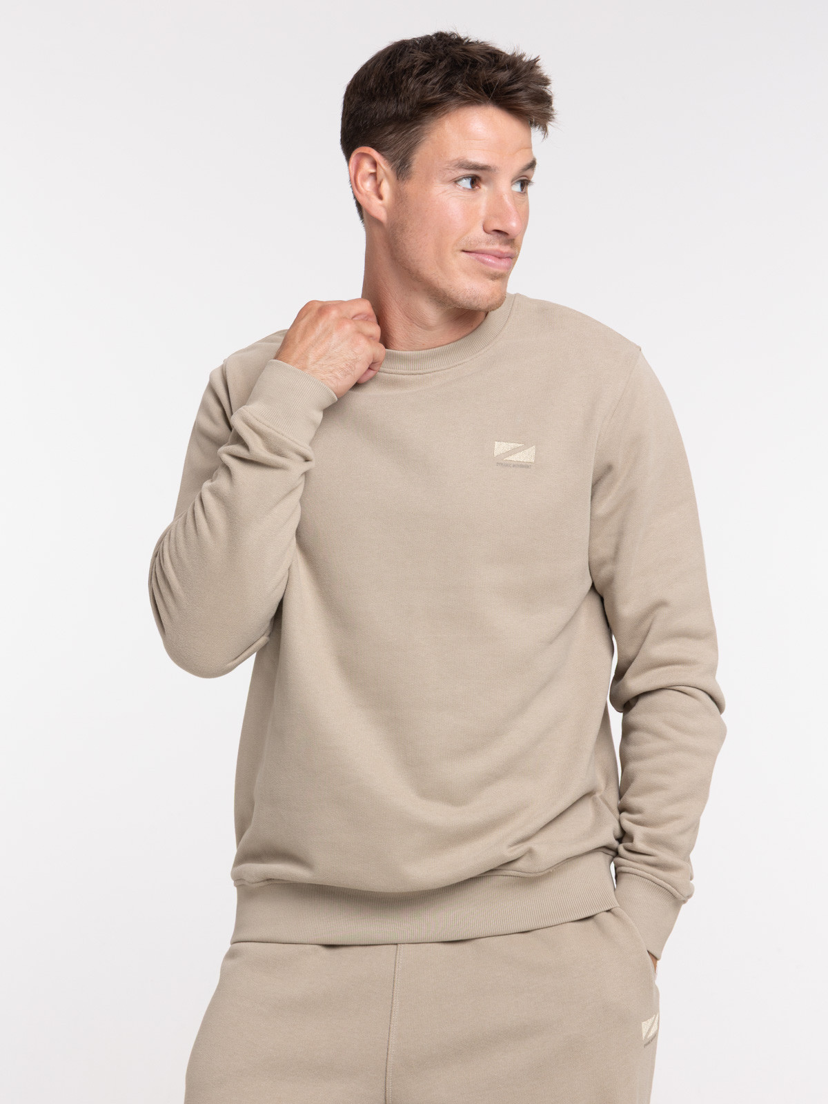 Sweat uni motif poitrine homme Sweat uni motif poitrine homme