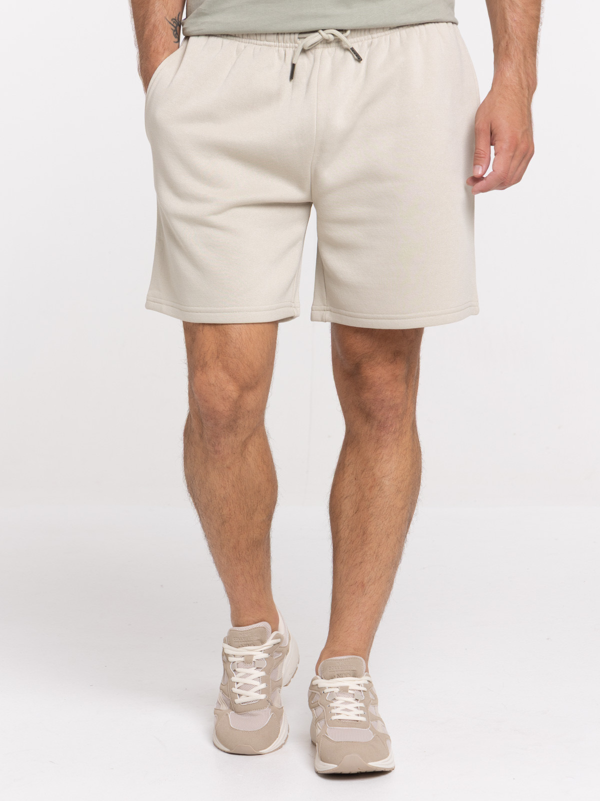 Short basique uni homme
