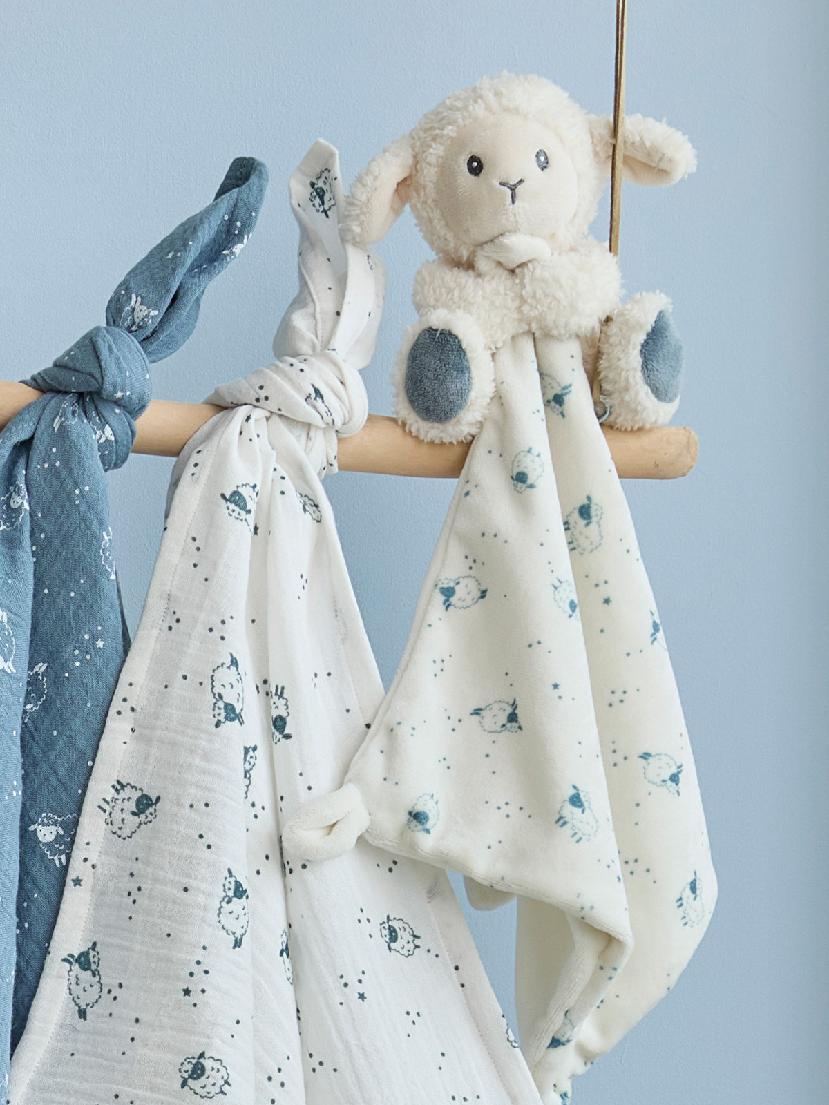 Doudou mouchoir naissance mouton