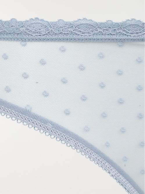 Tanga femme dentelle ciel...