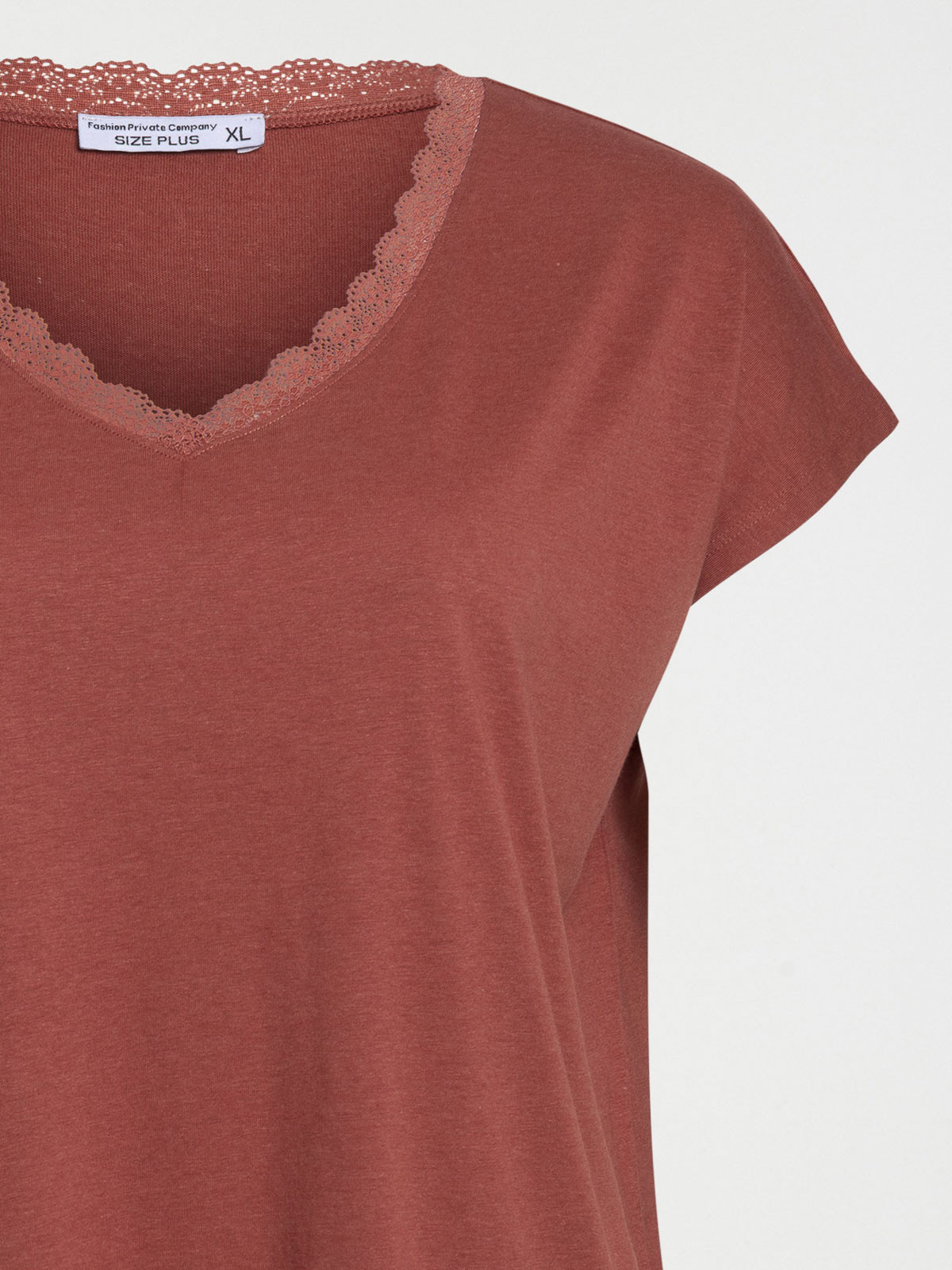 T-shirt grande taille dentelle femme