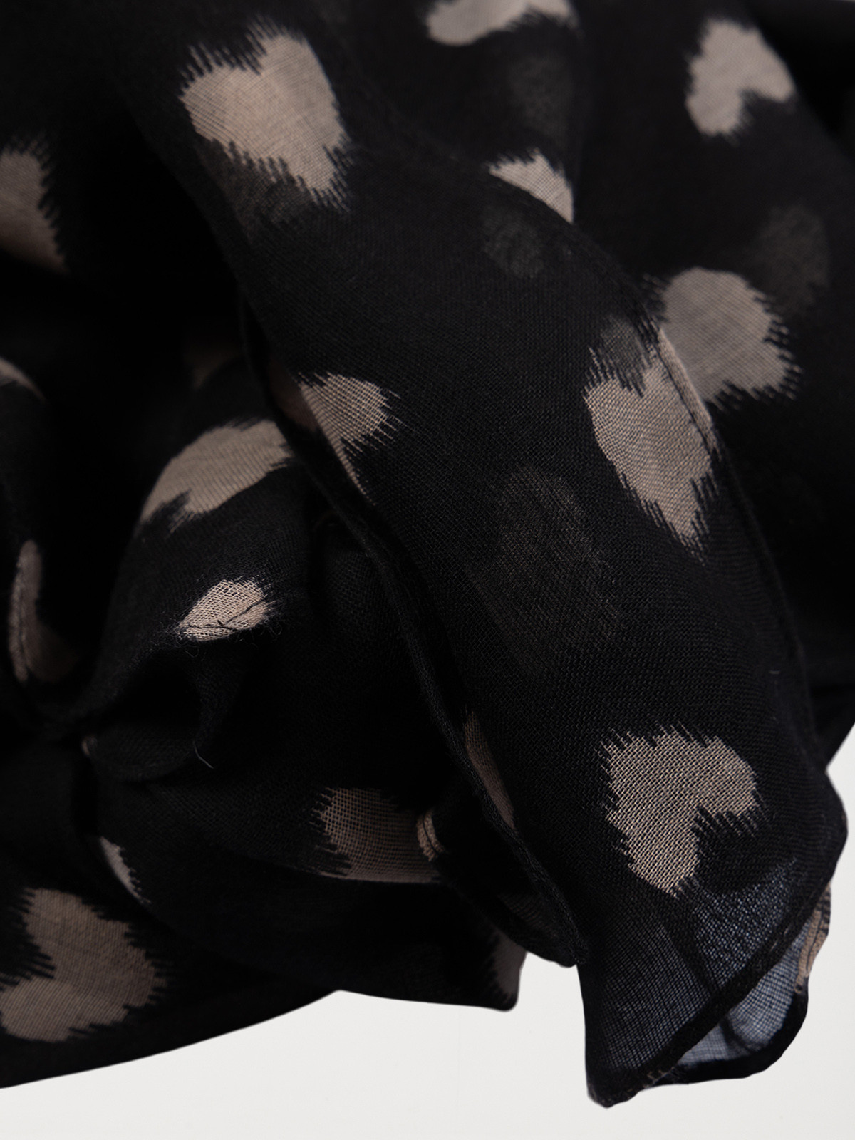 Foulard motif coeur femme