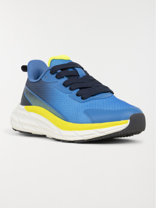 Basket de sport bleue...