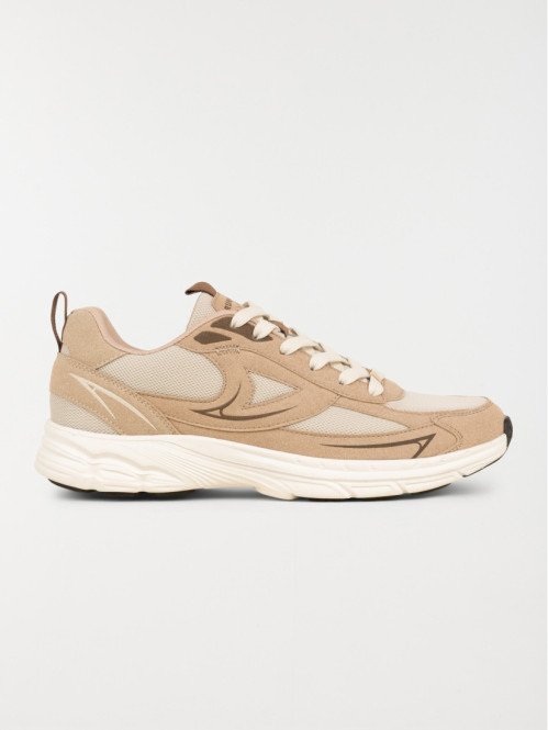 Baskets de sport beiges...