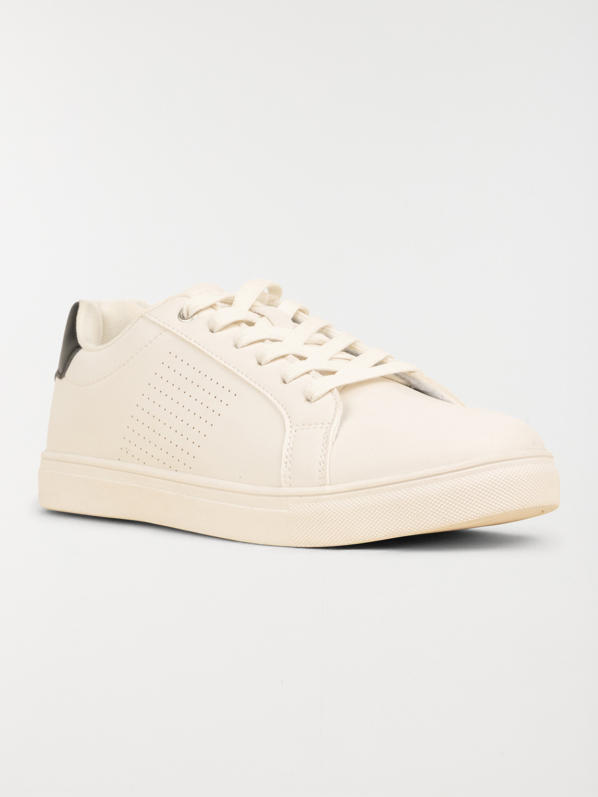 Baskets blanches homme (40-46) Baskets blanches homme (40-46)