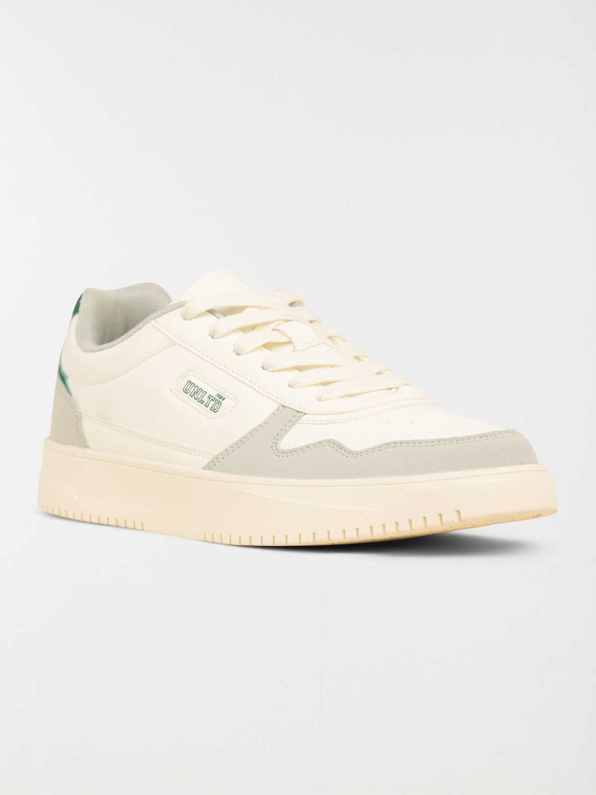 Basket à lacet blanche homme (40-46) Basket à lacet blanche homme (40-46)