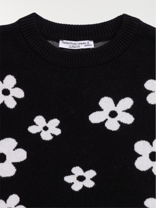 Pull noir motif fleuri...