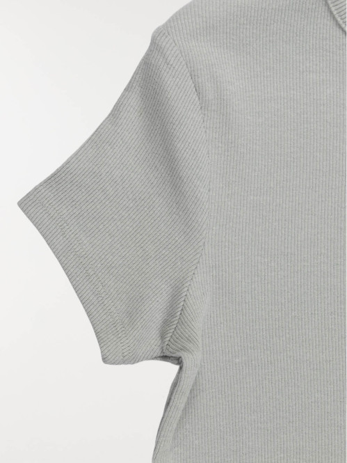 T-shirt côtelé col rond...