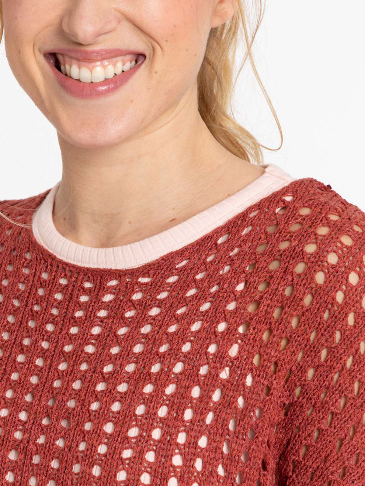 Pull crochet marron rougi femme