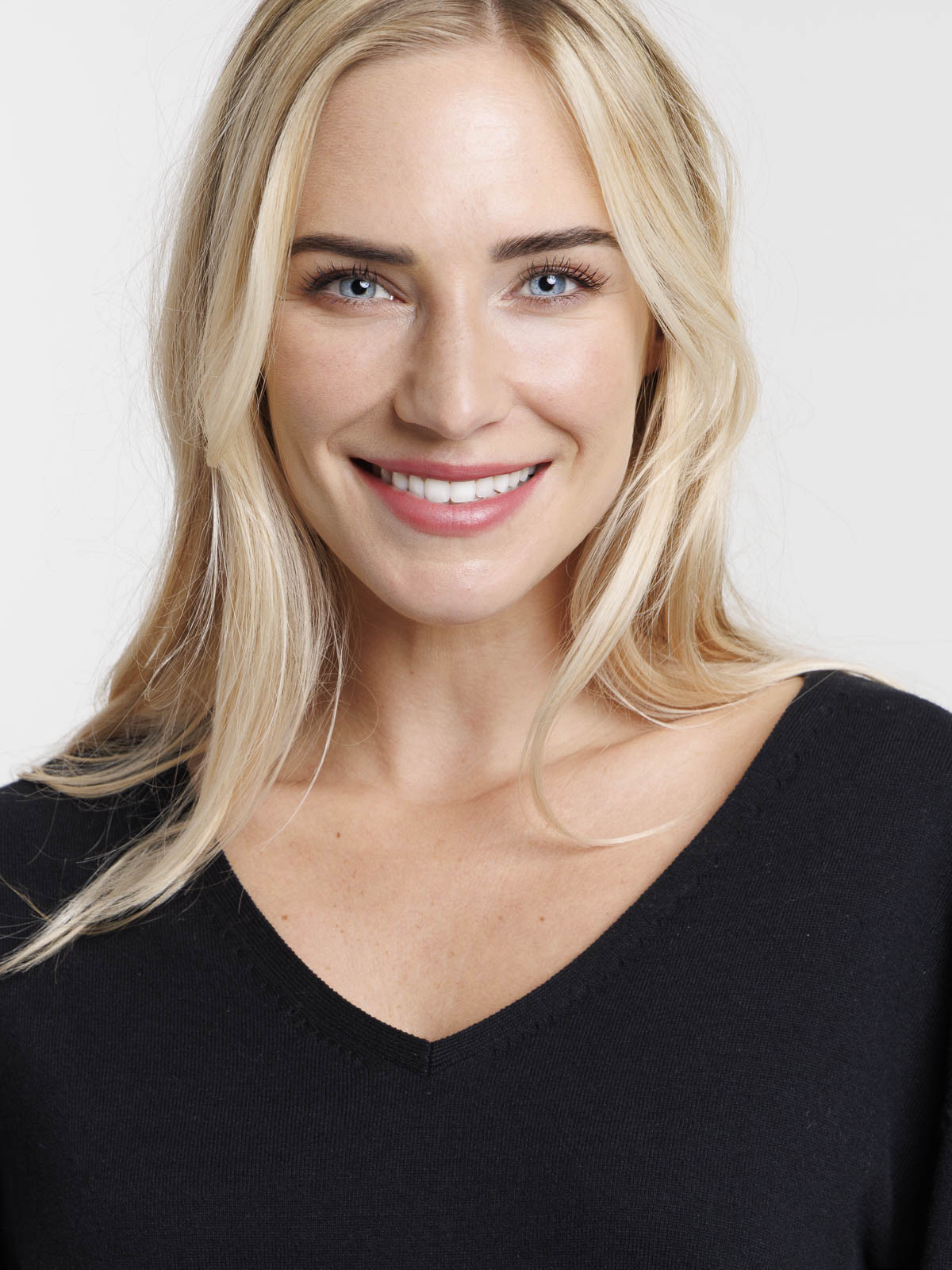 Pull fin col V noir femme