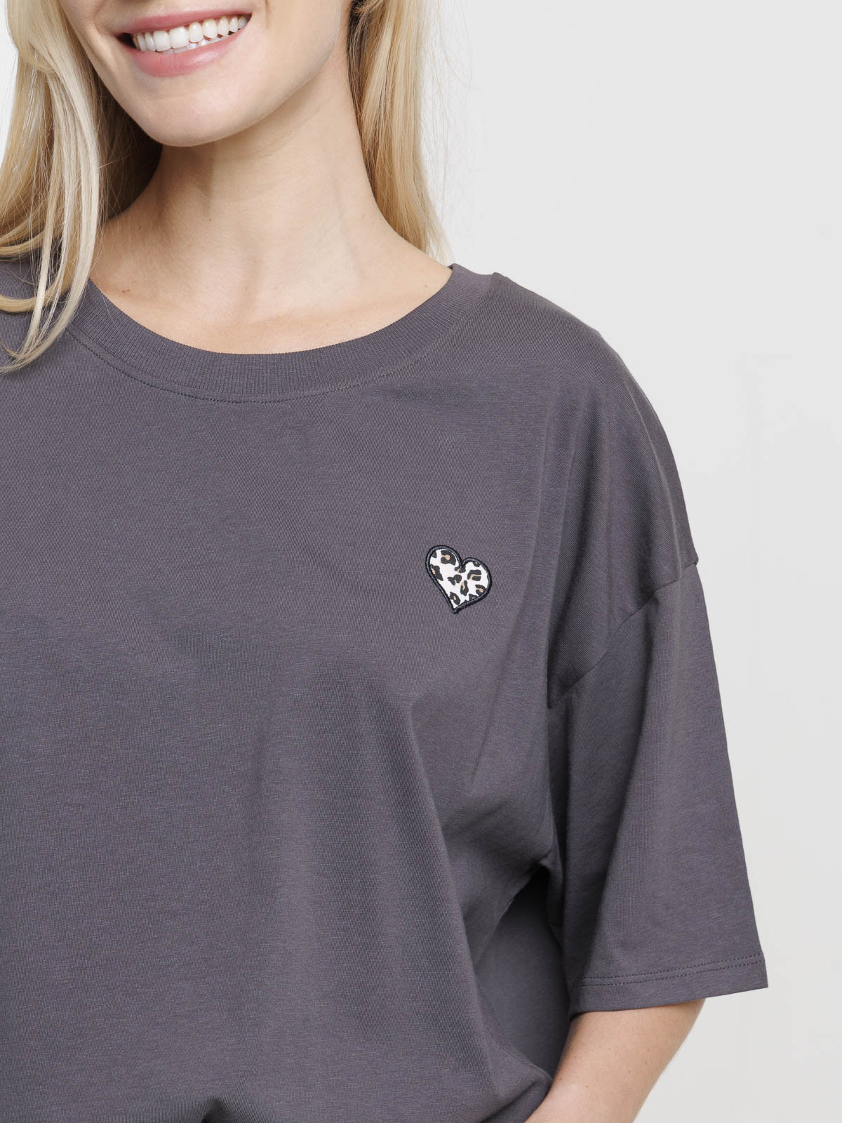 Tee-shirt coeur léopard femme