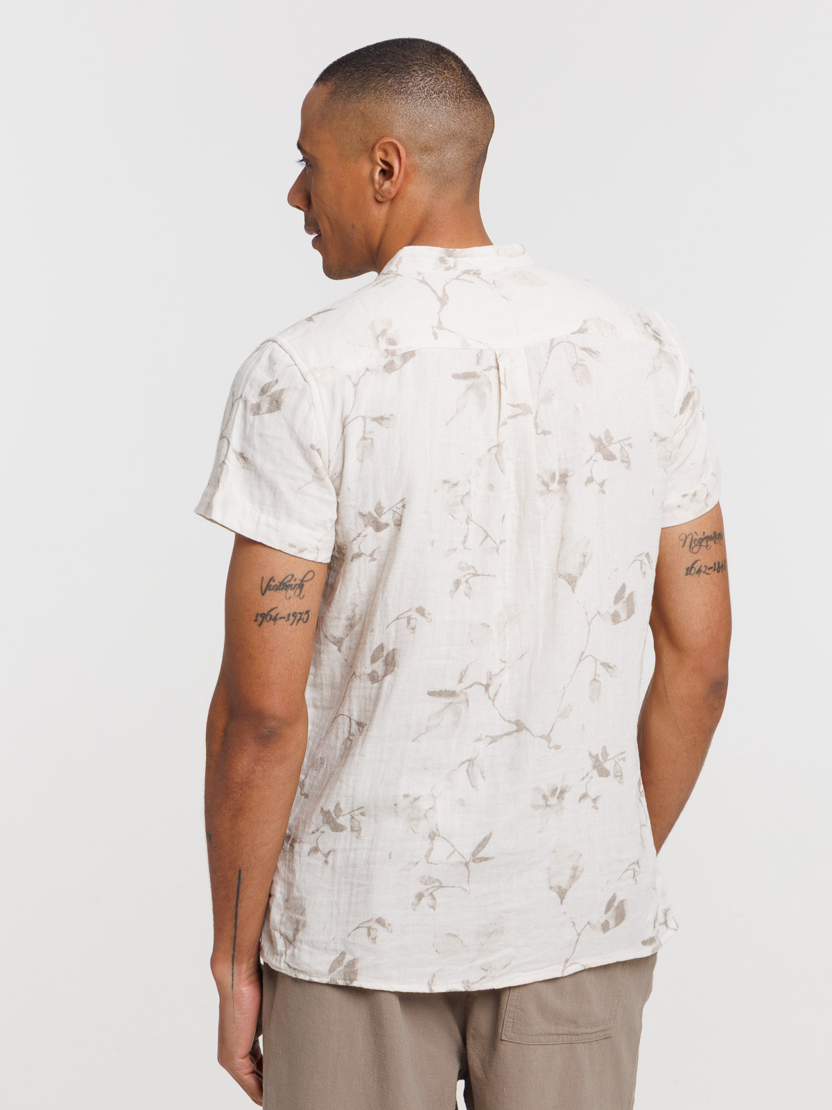 Chemisette motif floral homme Chemisette motif floral homme