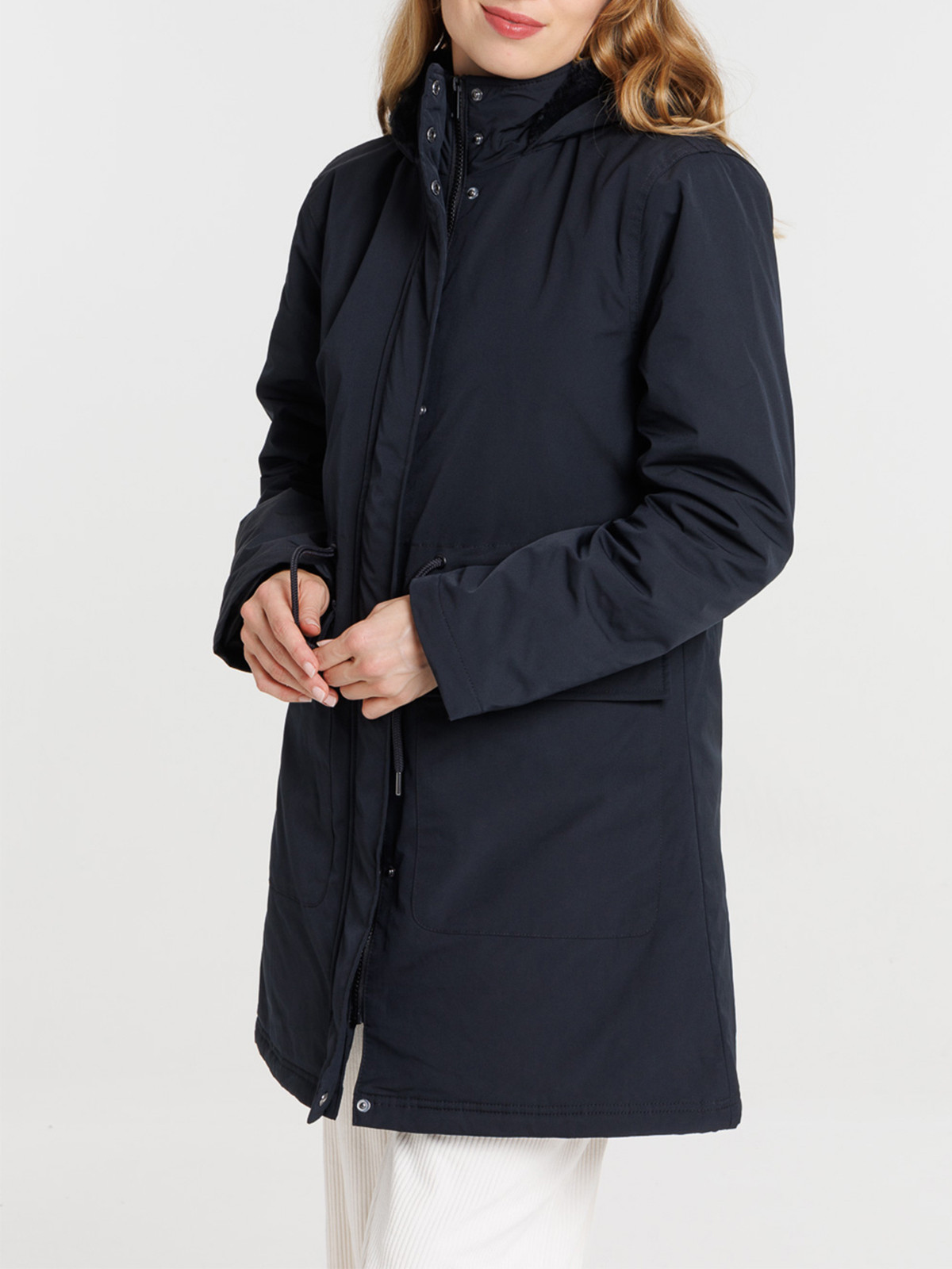 Parka à capuche douce noire femme