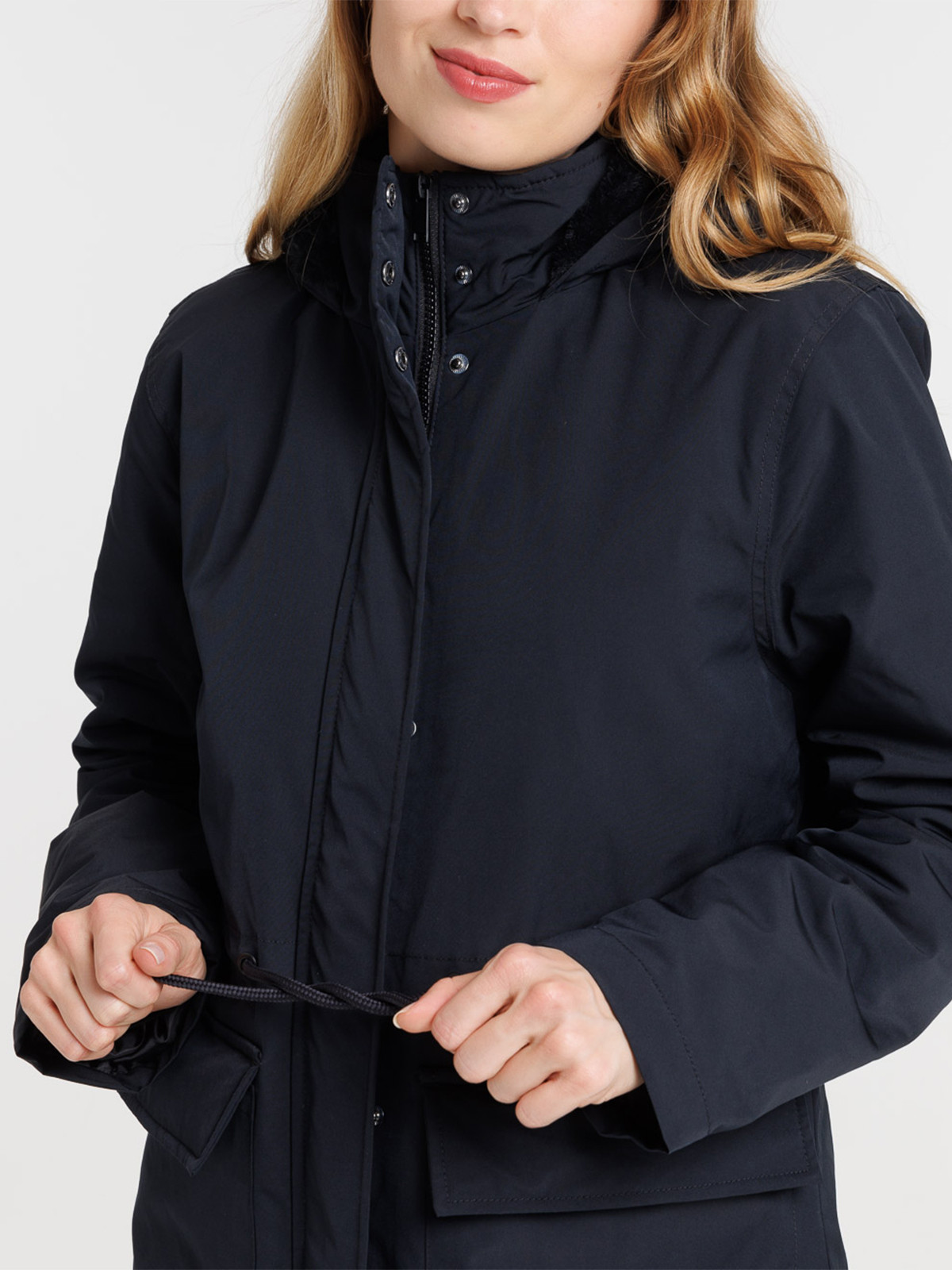 Parka à capuche douce noire femme