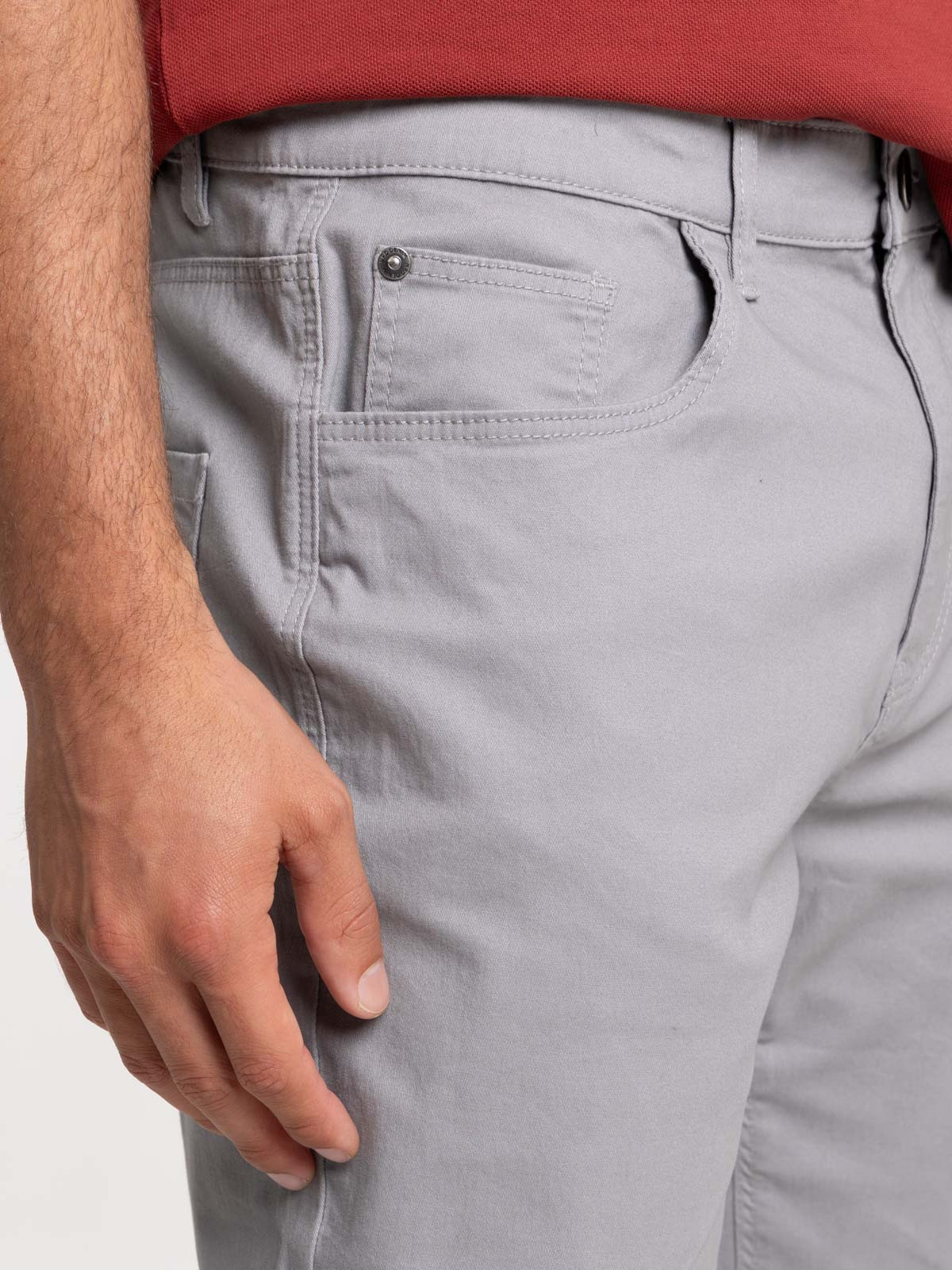 Jean slim homme coloris gris moyen Jean slim homme coloris gris moyen