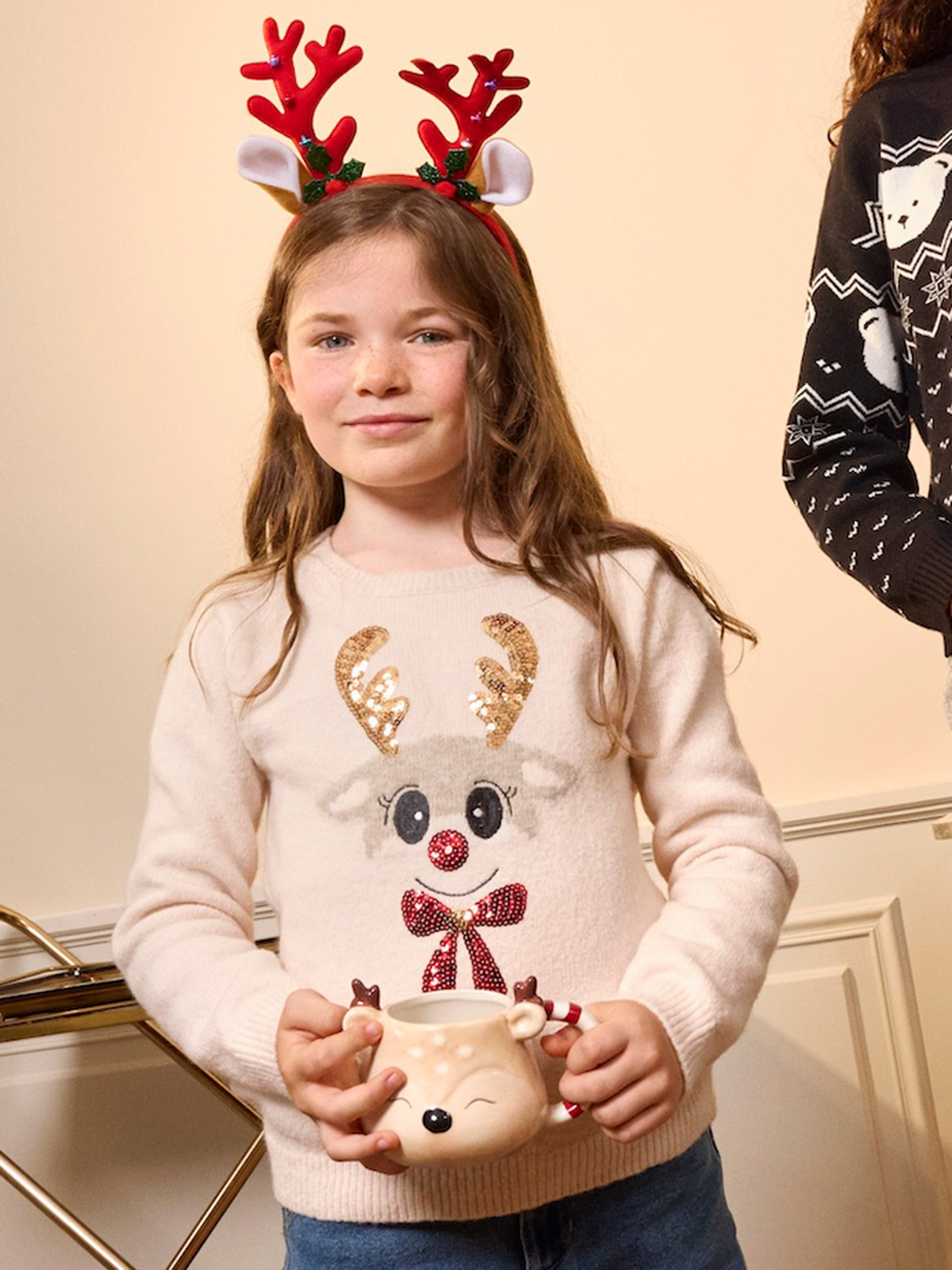 Pull de Noël sequins fille (3-12A) Pull de Noël sequins fille (3-12A)