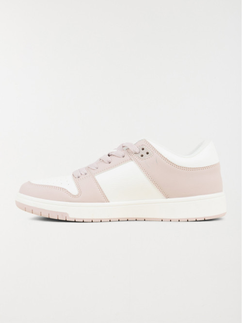 Baskets lacets roses femme (36-41) Baskets lacets roses femme (36-41)