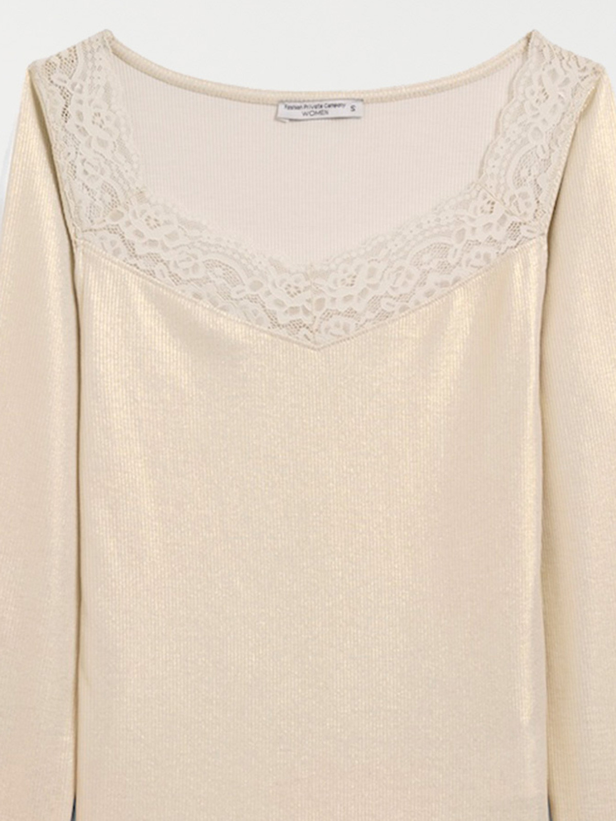 T-shirt écru col V dentelle femme T-shirt écru col V dentelle femme