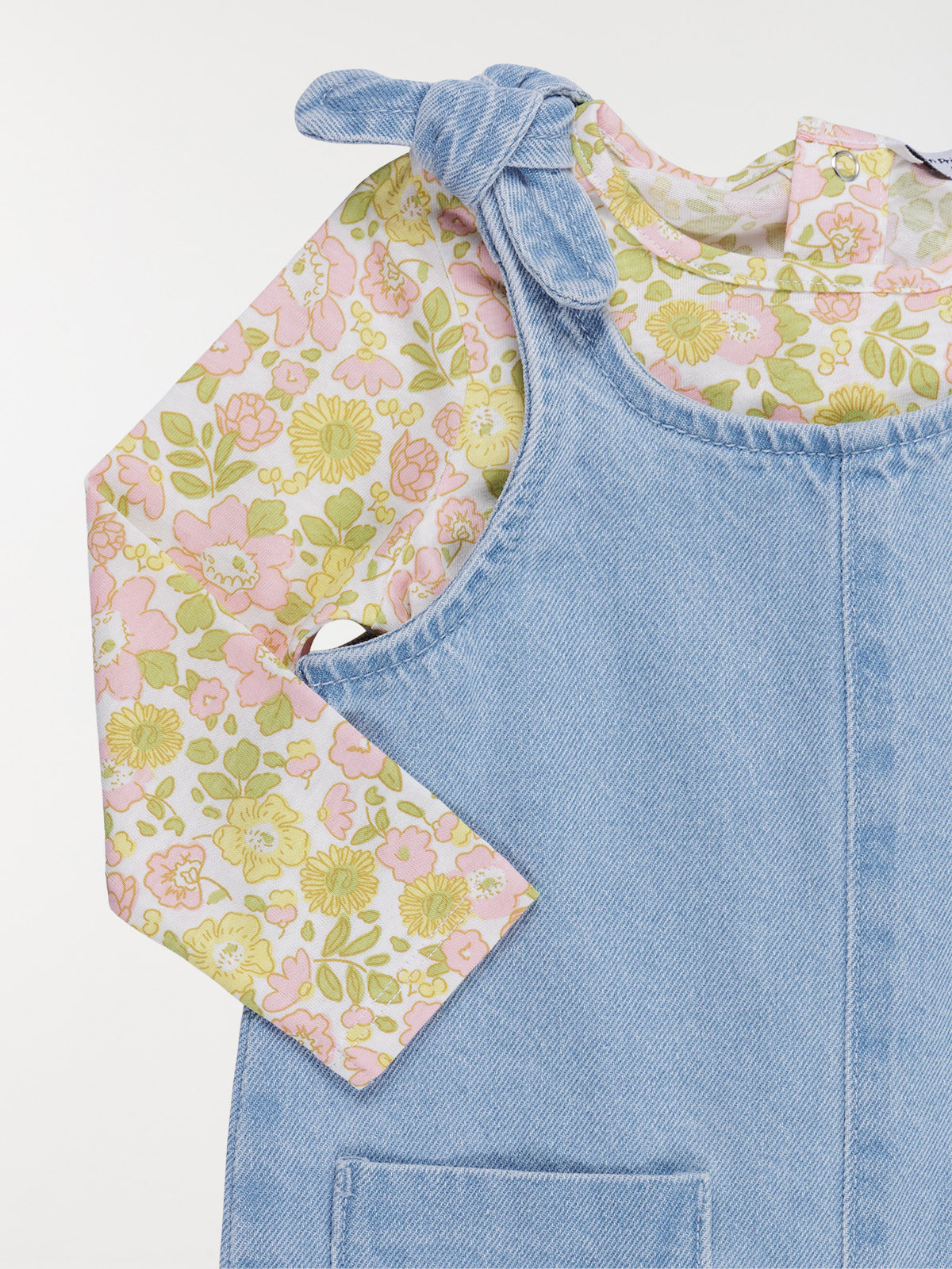 Ensemble t-shirt/salopette fille (3-36M) Ensemble t-shirt/salopette fille (3-36M)