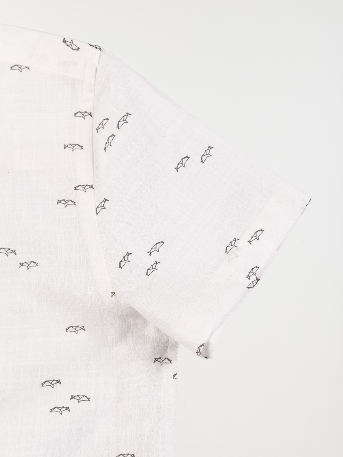 Chemisette motif requin garçon (10-16A) Chemisette motif requin garçon (10-16A)