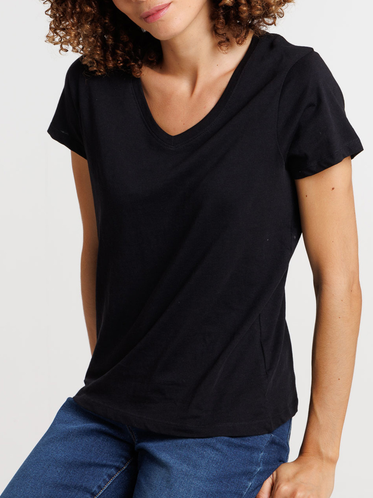 Tee-shirt noir col V femme Tee-shirt noir col V femme