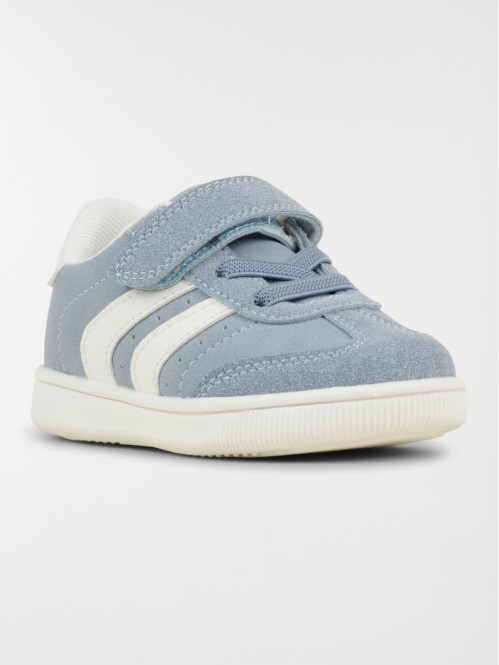 Baskets basses bleues...