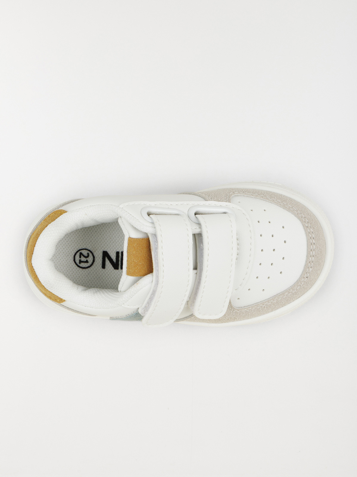 Baskets basses garçon (20-23)