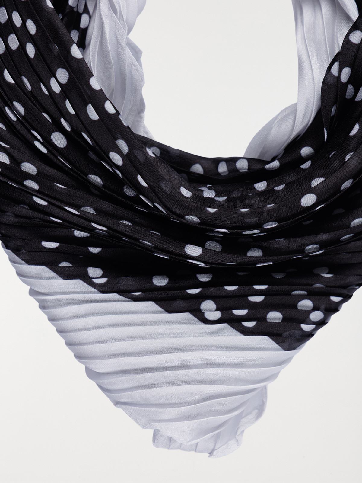 Foulard plissé à pois femme