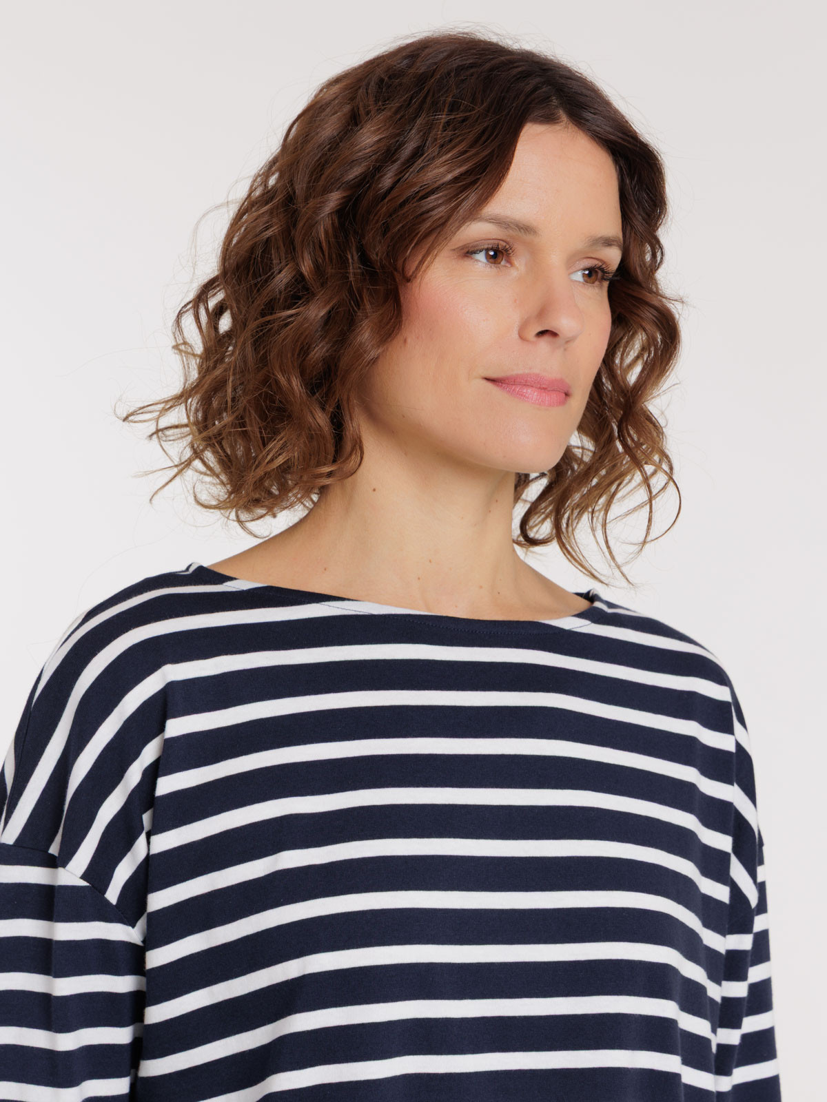 T-shirt marine navy rayé écru femme