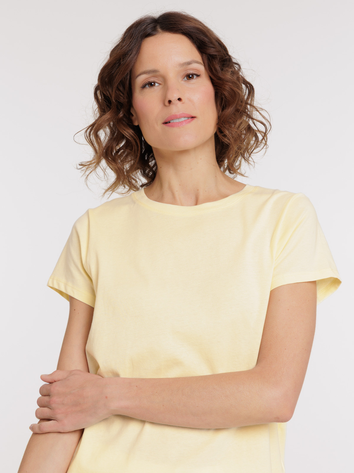 Tee-shirt col rond jaune pâle femme
