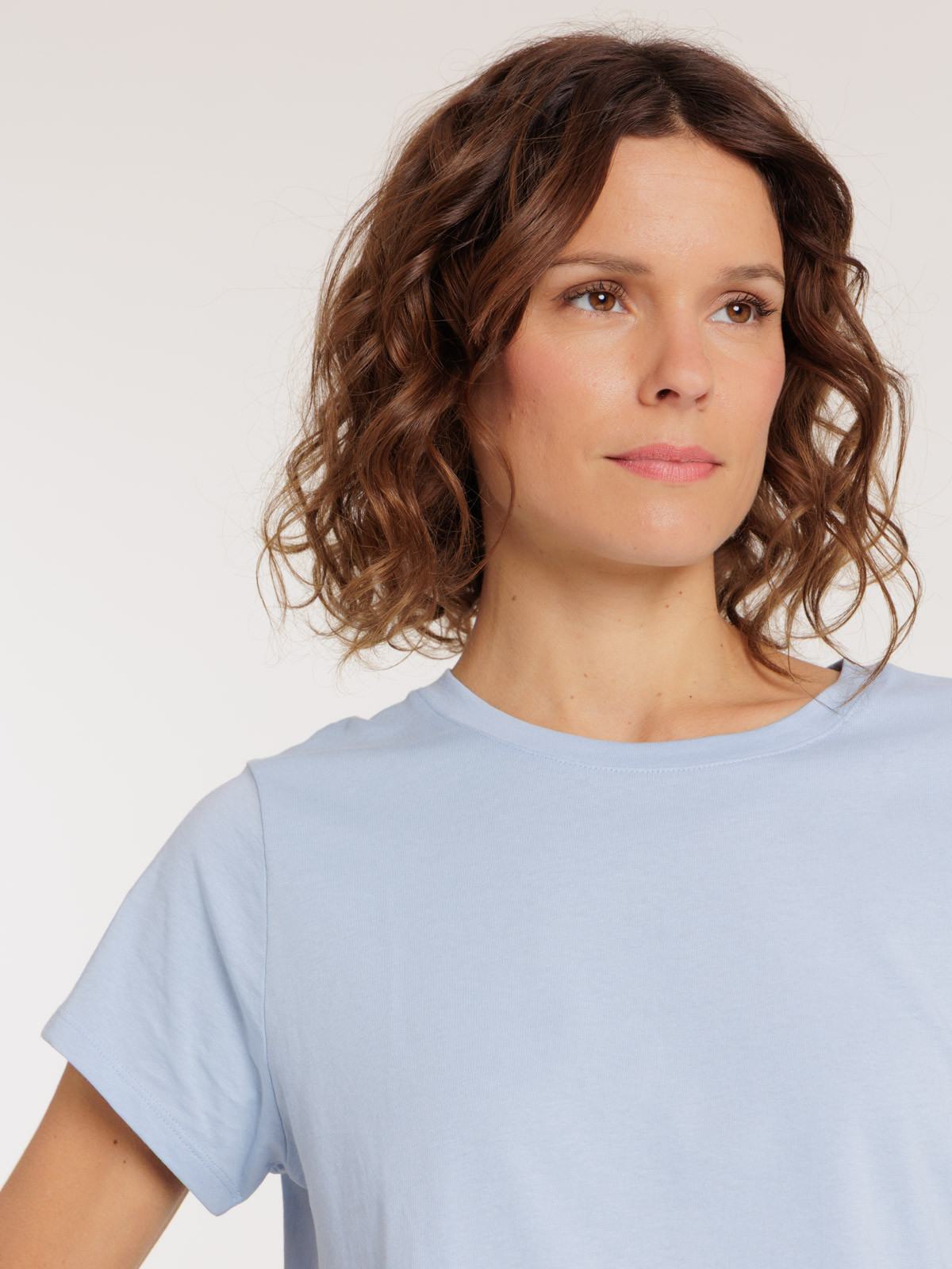 Tee-shirt col rond bleu pâle femme