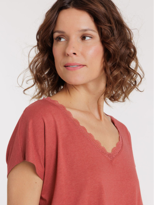 Tee-shirt col V dentelle marsala femme